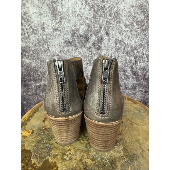 Sofft Wedge Sandals Womens 7 Gold Metallic Leather Gladiator Boho Mod City - Picture 5 of 10